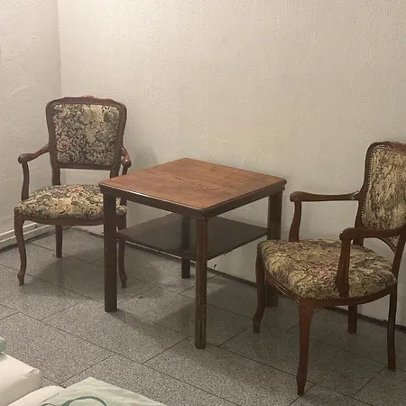 Monteurzimmer Privatzimmer Free Wifi 2P Gemeinschaftsbad *